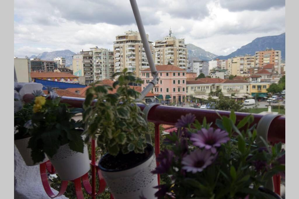 "Tata'S New Home!" Tirana Exterior foto